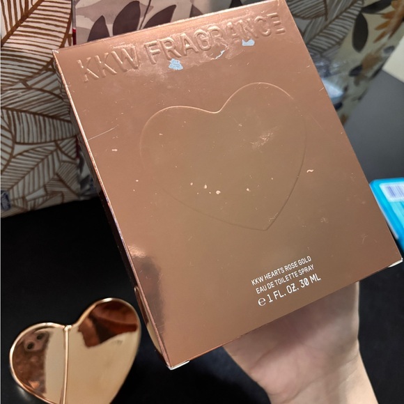 KKW HEARTS ROSE GOLD - Picture 2 of 4
